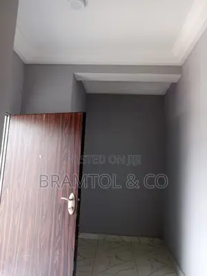 4bdrm Townhouse / Terrace in Dakibiyu for rent