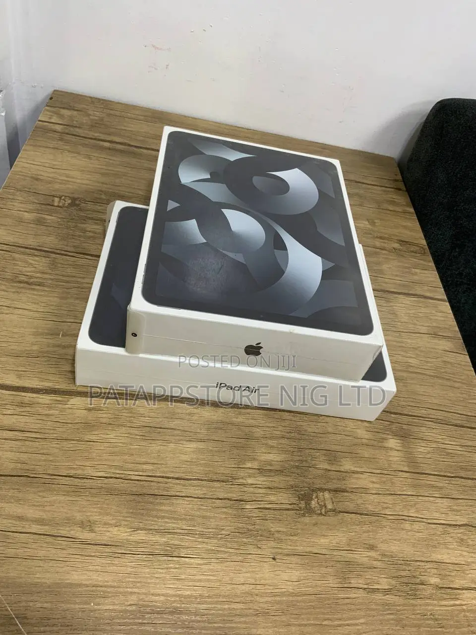 New Apple iPad Air 64 GB Gray