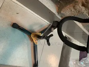 Saxophone Stand