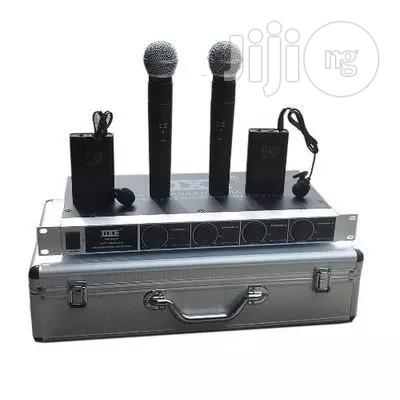 2 Lapel Head Microphone + 2 Hand Held Wireless Microphone