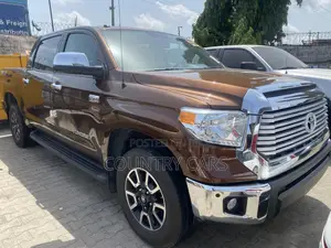 Toyota Tundra 2014 Brown