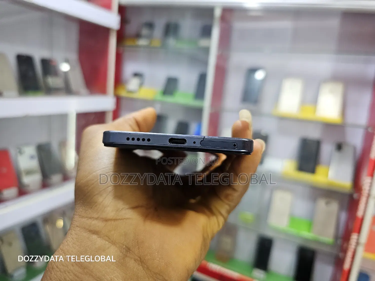 Vivo V27e 256 GB