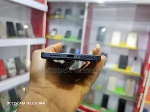 Vivo V27e 256 GB