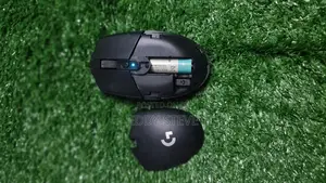 Logitech G305 LIGHTSPEED Wireless Gaming Mouse, Hero 