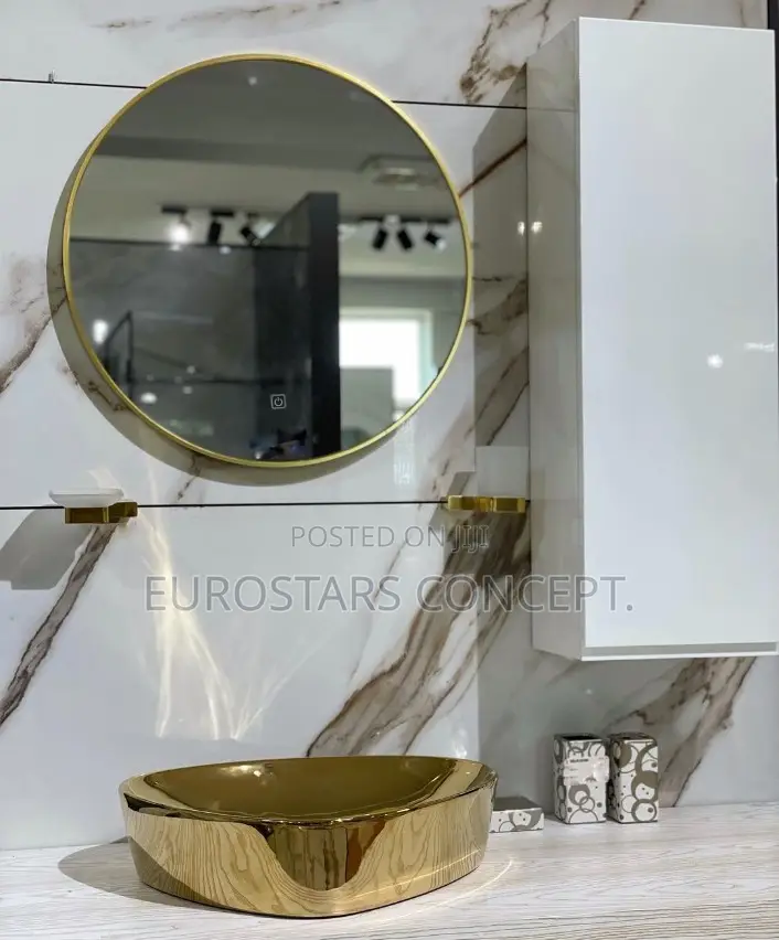 Framed Gold Round Mirror