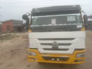 10 Tires Howo Truck