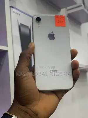 Apple iPhone XR 64 GB White
