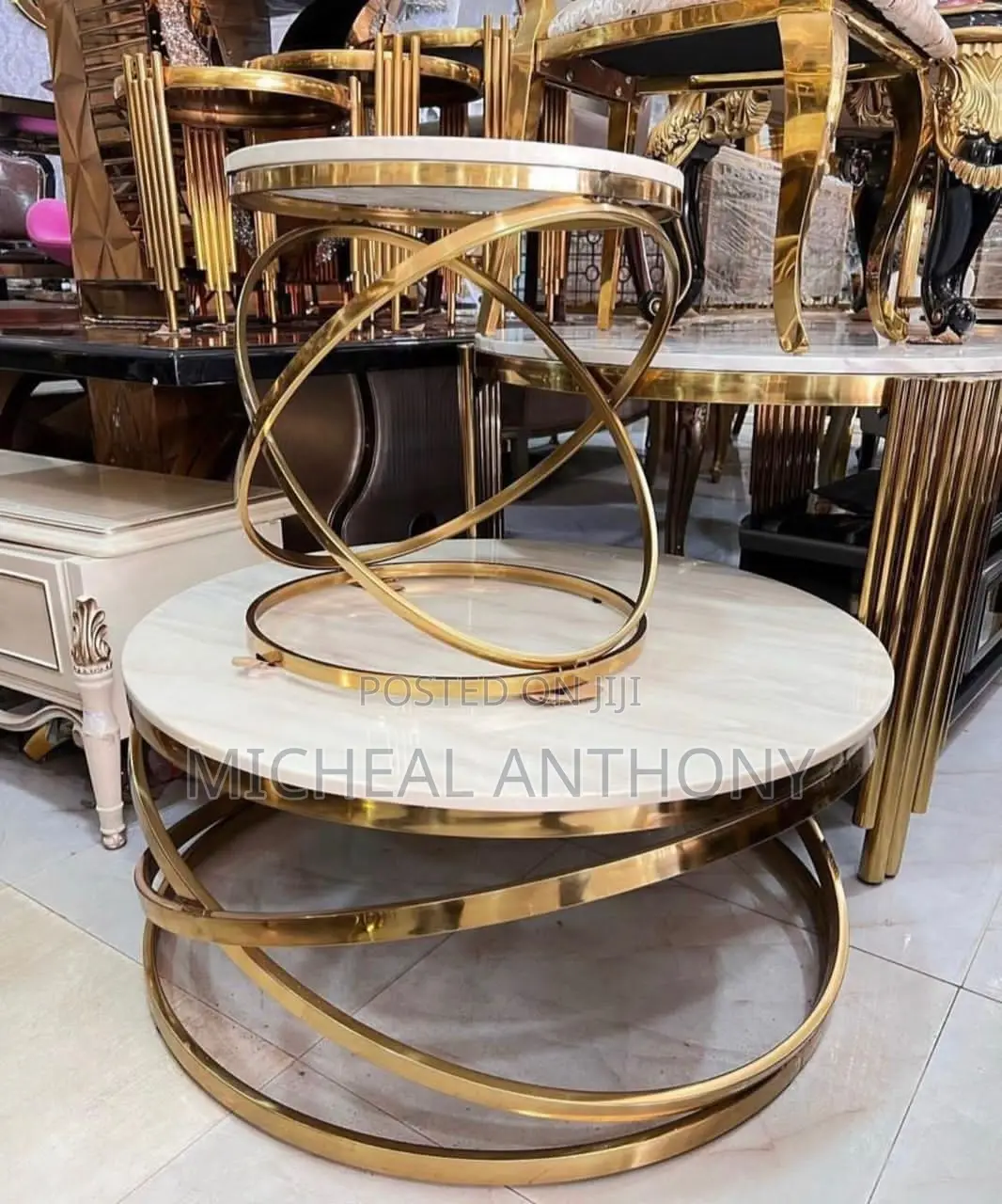New Design Center Table With Two Side Stools
