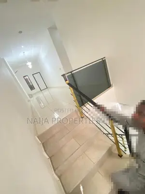 5bdrm Duplex in Chevron, Lekki for sale