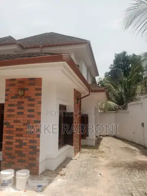 5bdrm Duplex in G. R. A, Enugu for sale