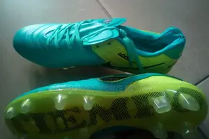 Nike Size 44 Boot