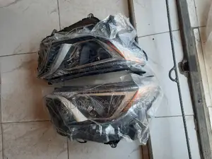 Headlamp Toyota Rav4 2018 Model