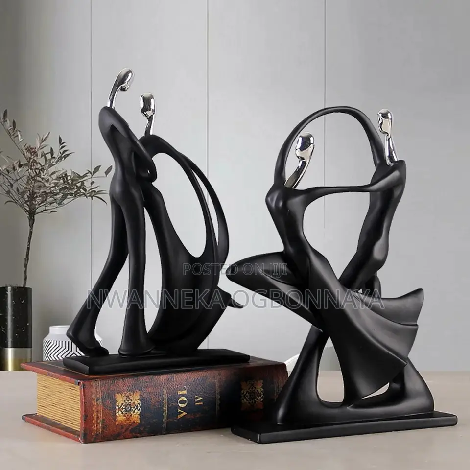 Home Decoration Couple Sculpture