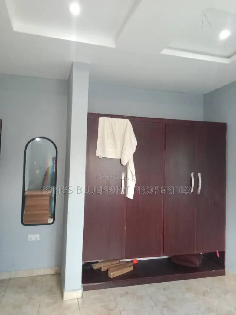 3bdrm Block of Flats in Osubi, Warri for rent