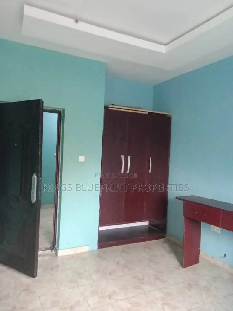 3bdrm Block of Flats in Osubi, Warri for rent