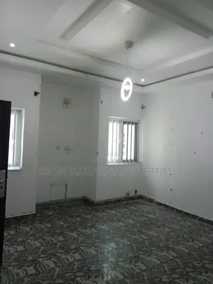 3bdrm Block of Flats in Osubi, Warri for rent