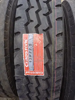 13r22.5 Gladstone Tyre
