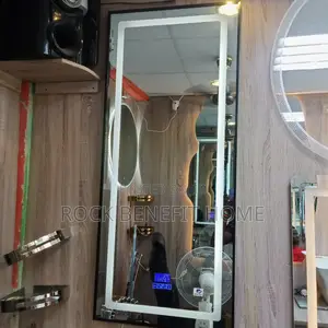Quality Square Mirror With 1 Light and Bluetooth Mirror