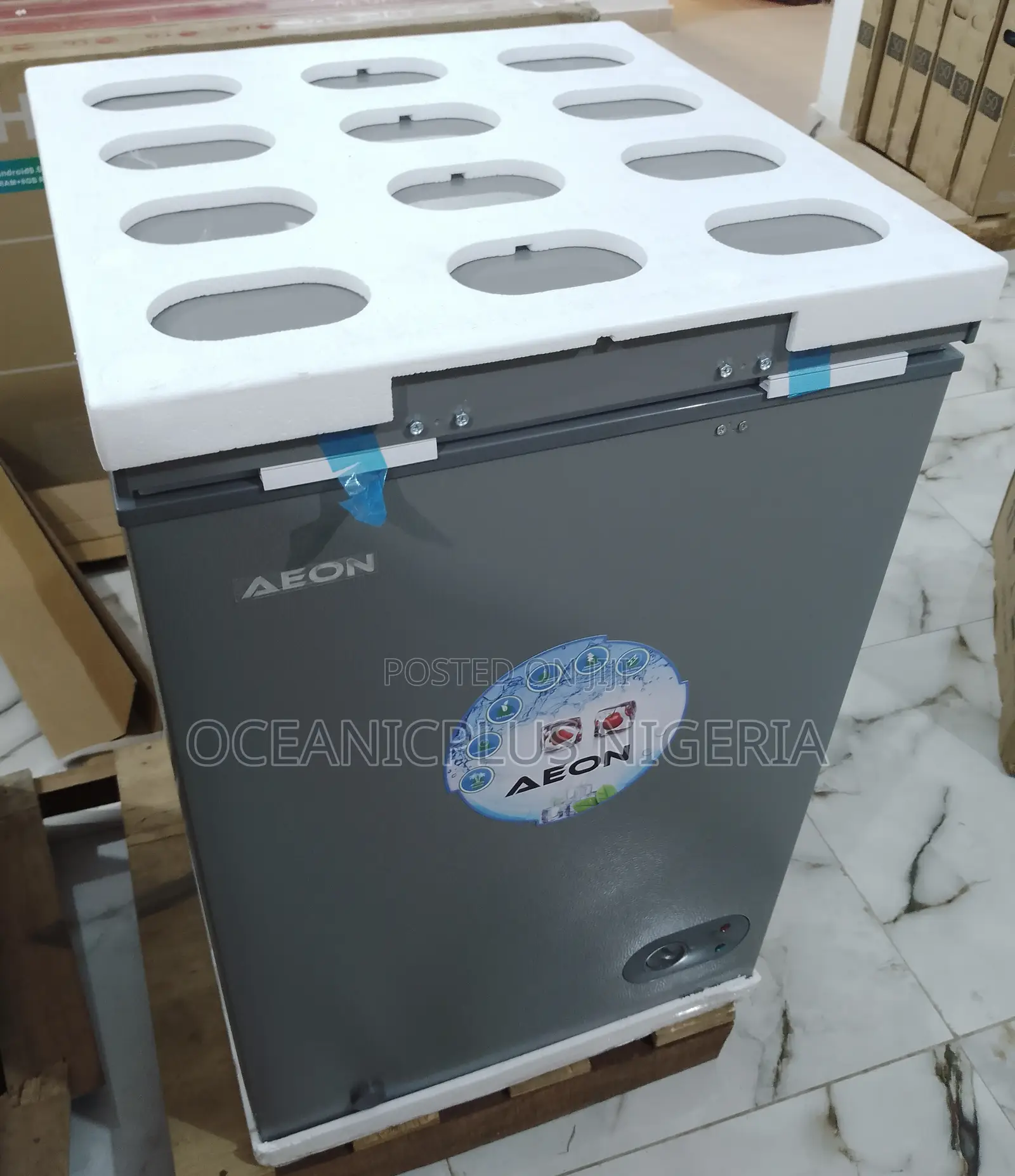 Aeon Chest Freezer 100L With Condenser Outside