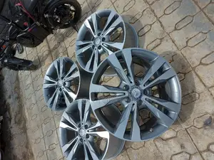 Mercedes Benz Rim18