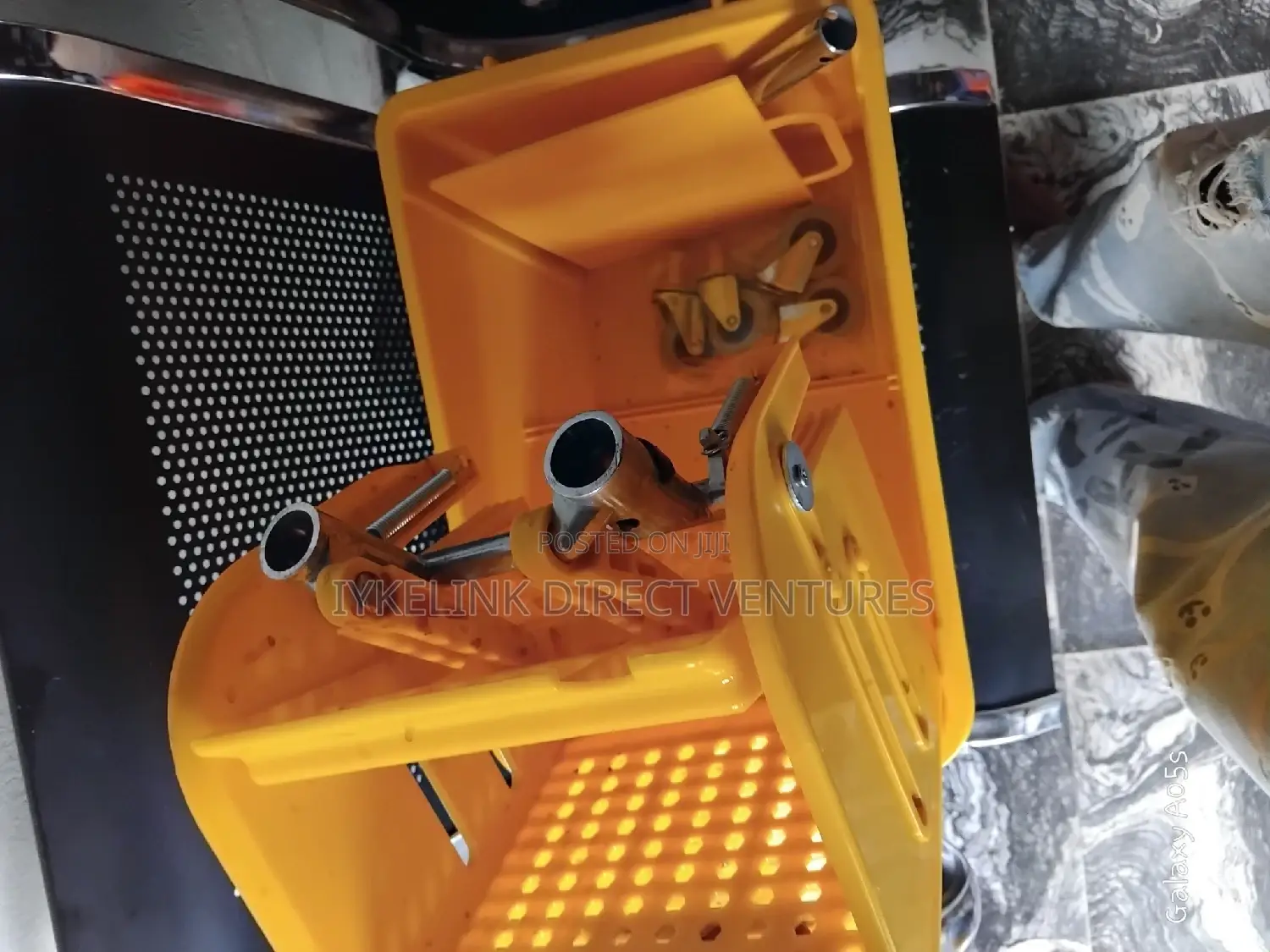 Trolley Mobbing Bucket
