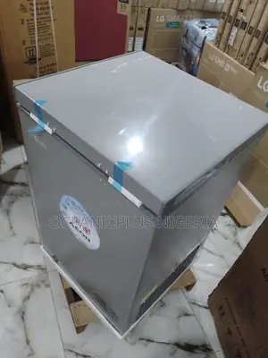 Aeon Chest Freezer 100 Litres With LED Door Light (Acf100gk)