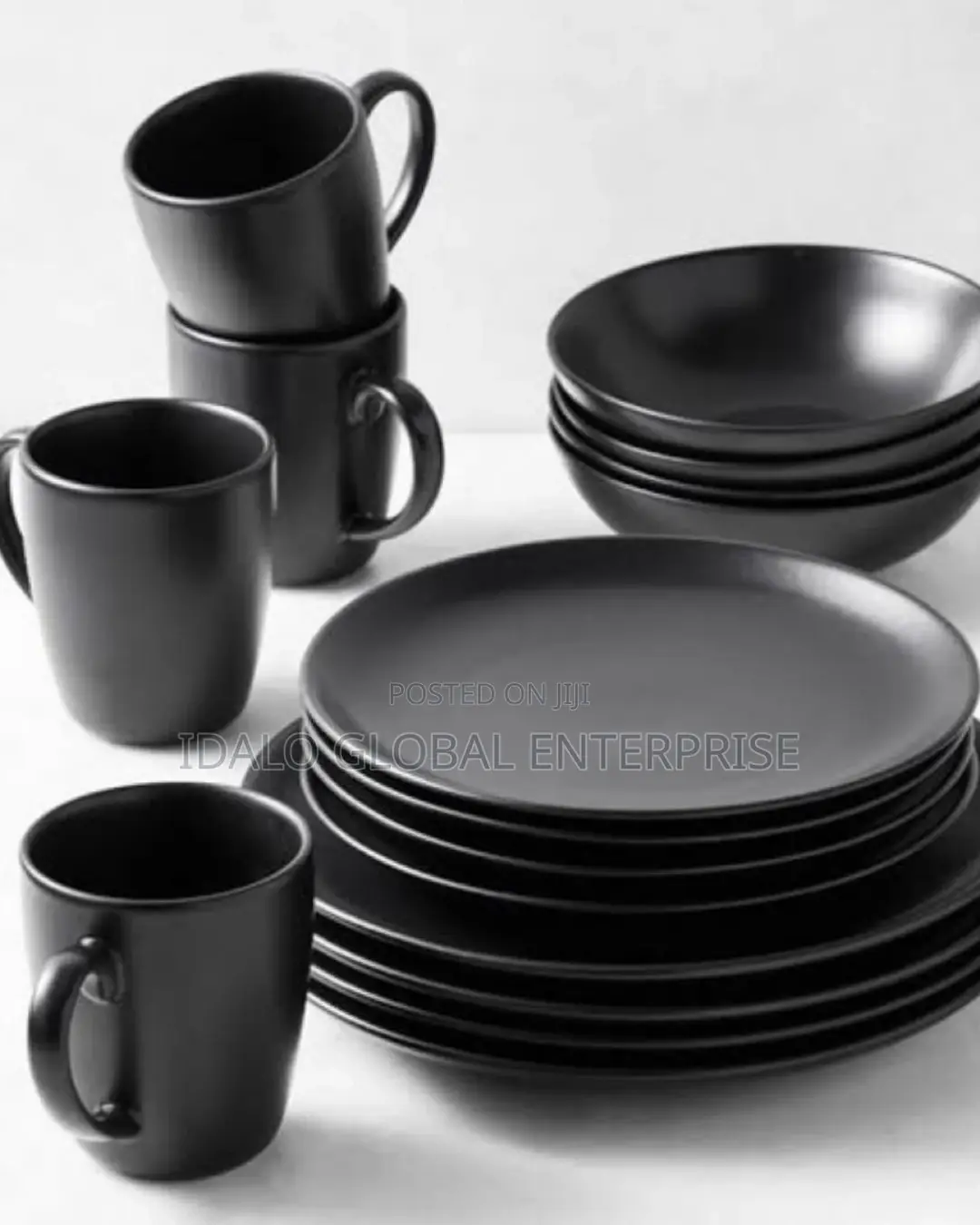 16pcs Black Dinnerware Set