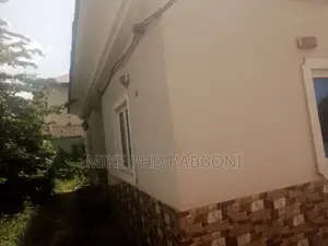 4bdrm Block of Flats in G.R.A, Enugu for rent