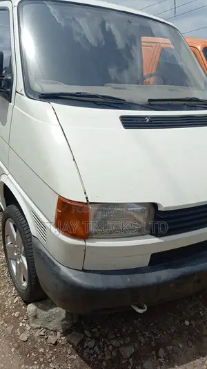 Volkswagen Transporter 2005 White