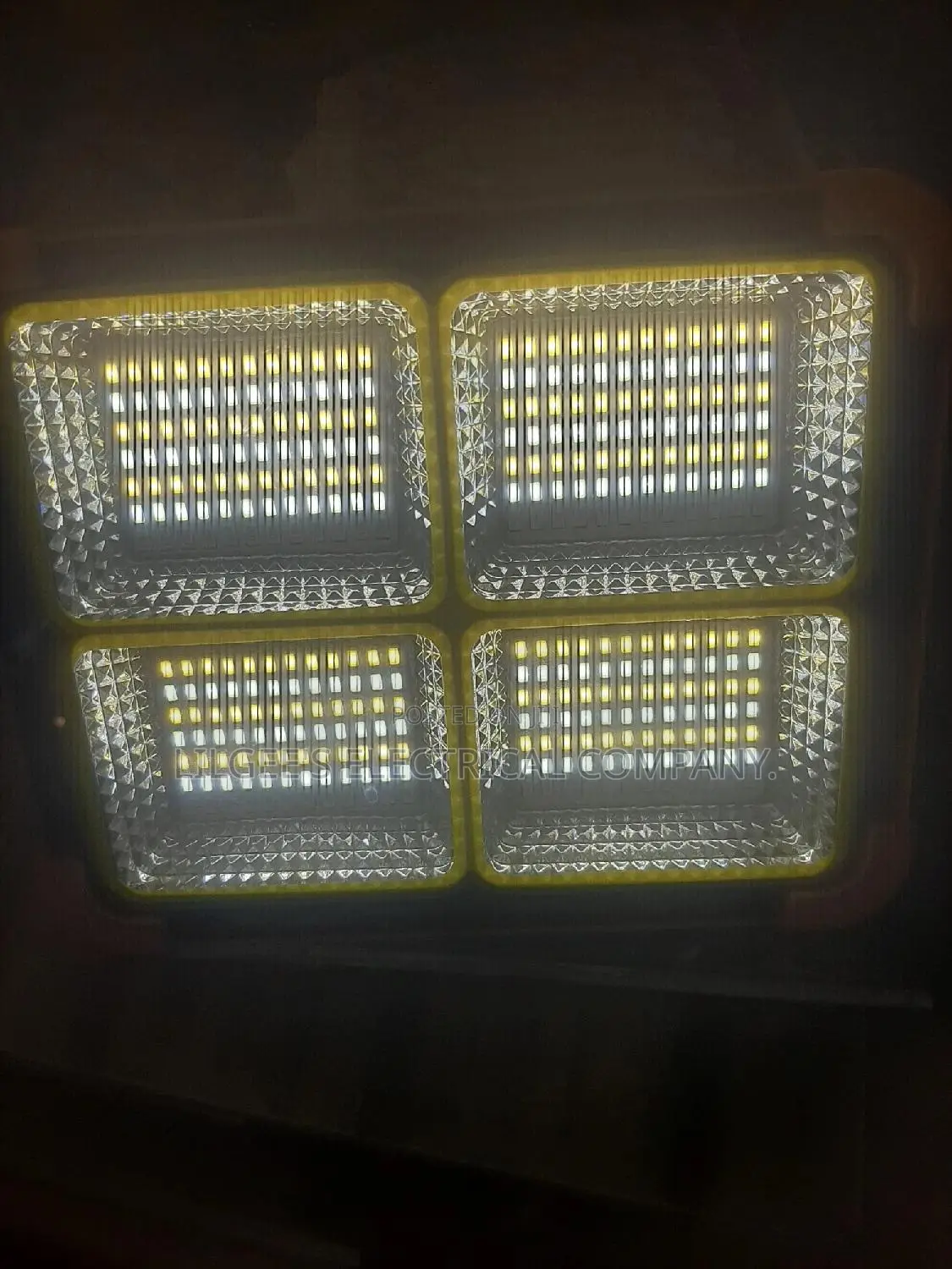 Vellmax Led 200 Watts Solar Light