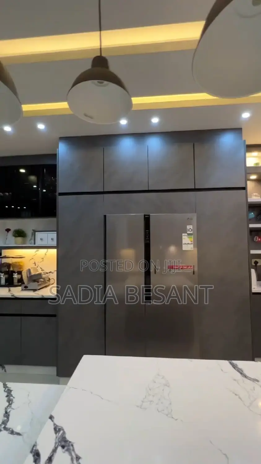 Contemporary Kitchen Cabinets