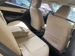 Toyota Corolla 2015 Gold
