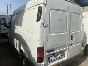 Ford Transit 2000 White
