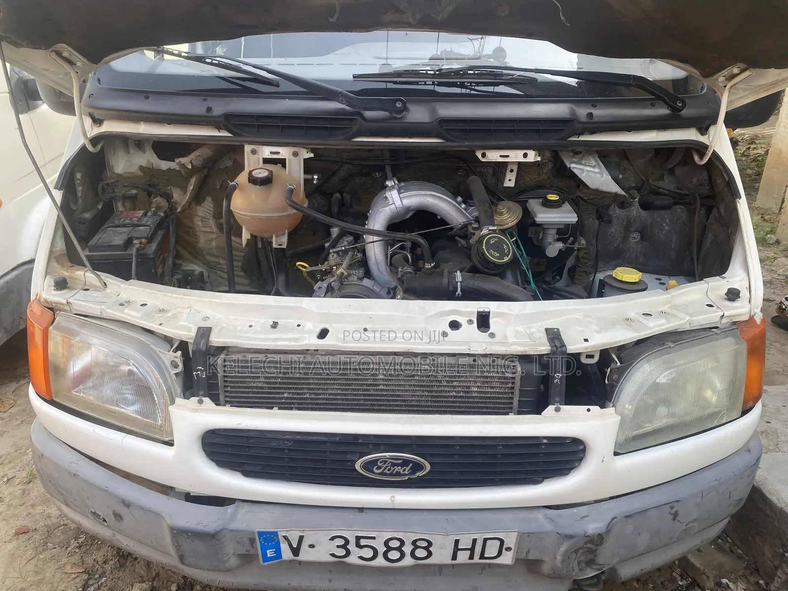 Ford Transit 2000 White
