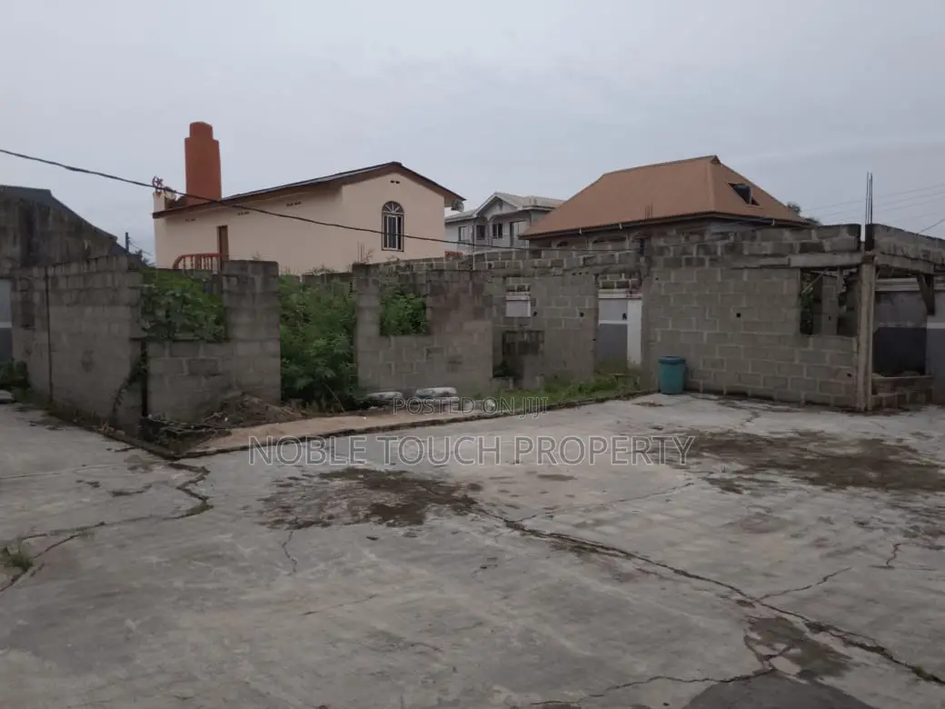 5bdrm Bungalow in Ajangbadi Lagos for sale