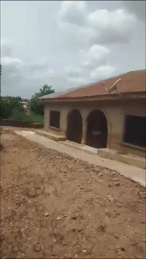 4bdrm Bungalow in Aule Rdat The Back, Akure for sale