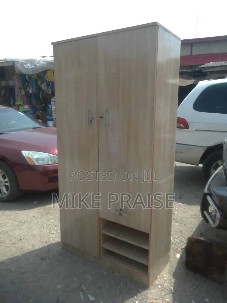 A Quality 3ft Wide by 6ft Tall Wardrobe