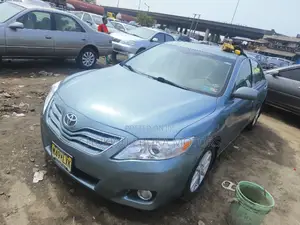 Toyota Camry 2011 Blue