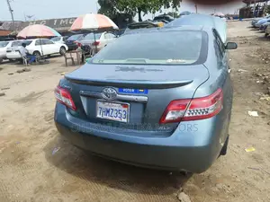 Toyota Camry 2011 Blue