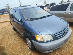 Toyota Sienna CE 2002 Blue