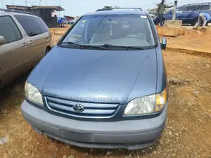 Toyota Sienna CE 2002 Blue