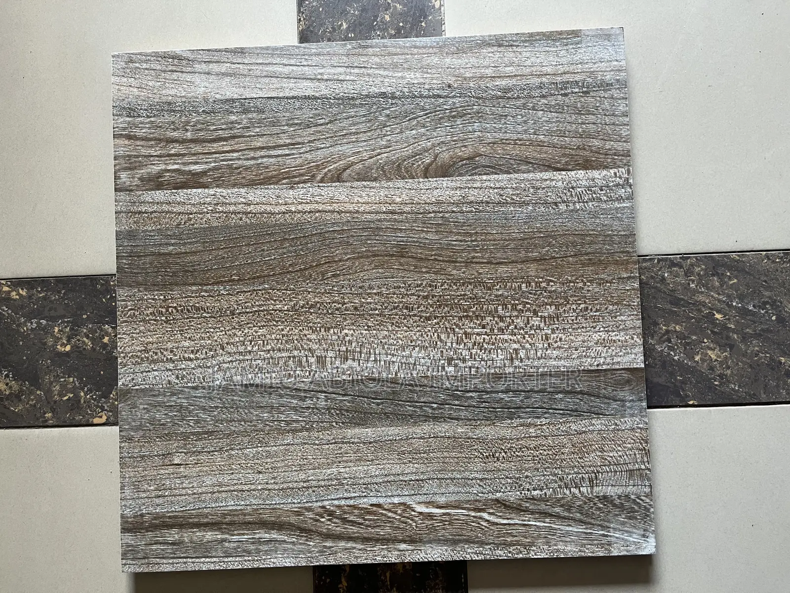 Royal Castle 40x40 Grade a Matt