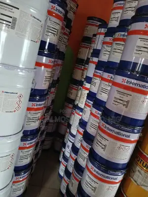 International Marine Paint (Interperime 198 Red)