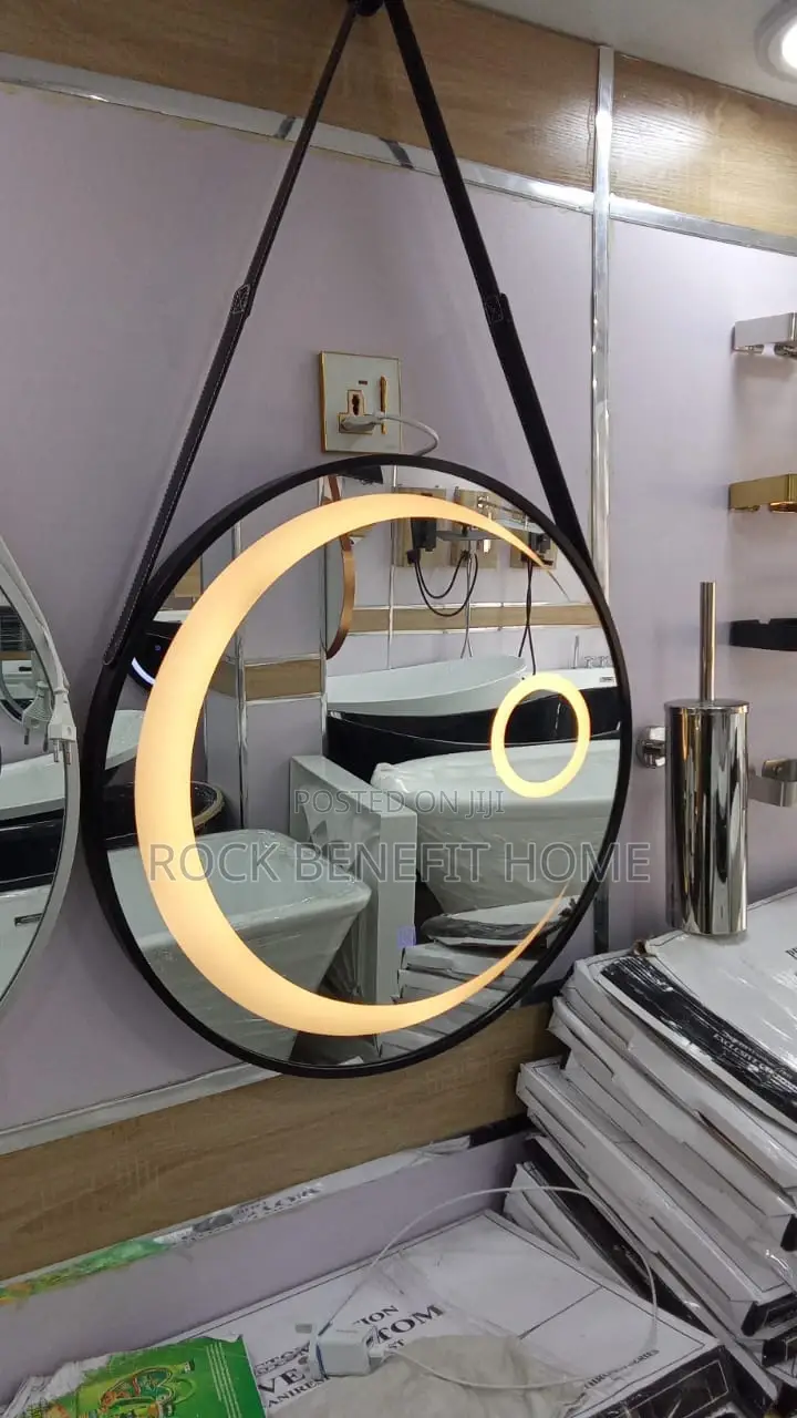Exclusive Gold Mirror With Single Light
