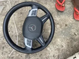 All Type of Mercedes Benz Steering Wheels Are Available
