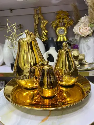 Gold Pear Set With Round Tray
