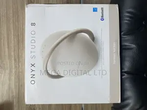 Onyx Studio 8