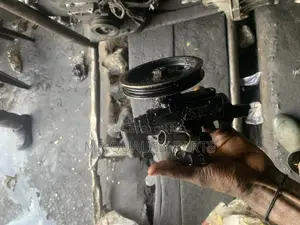 Power Steering Pump For Toyota RAV4 1998,2000,2002 Model
