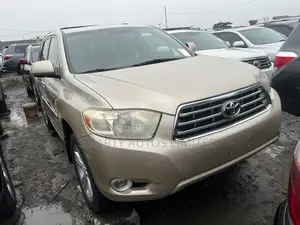 Toyota Highlander 2010 Gold