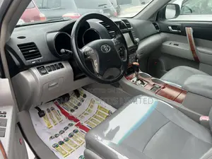 Toyota Highlander 2009 Silver